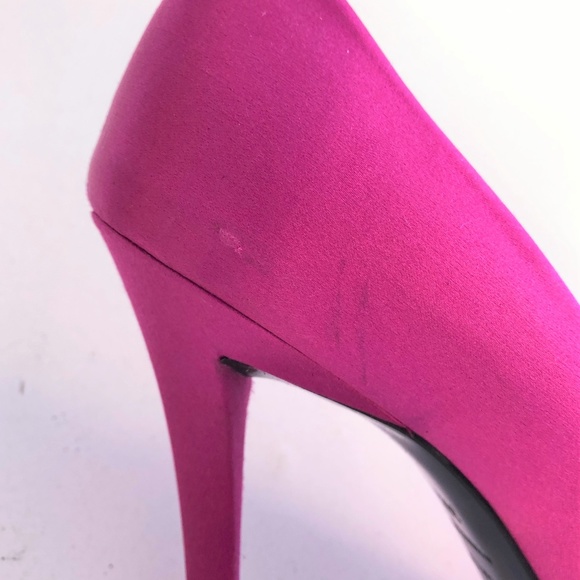 NEW Roger Vivier Pump Fuchsia Embellished Satin - Picture 2 of 8